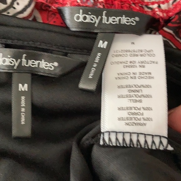 NWOT! Daisy Fuentes Off The Shoulder Blouse NWOT! - Picture 5 of 7